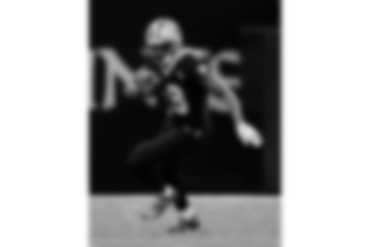 Saints 20 - Eagles 14 (W)
Divisional Game
Michael C. Hebert