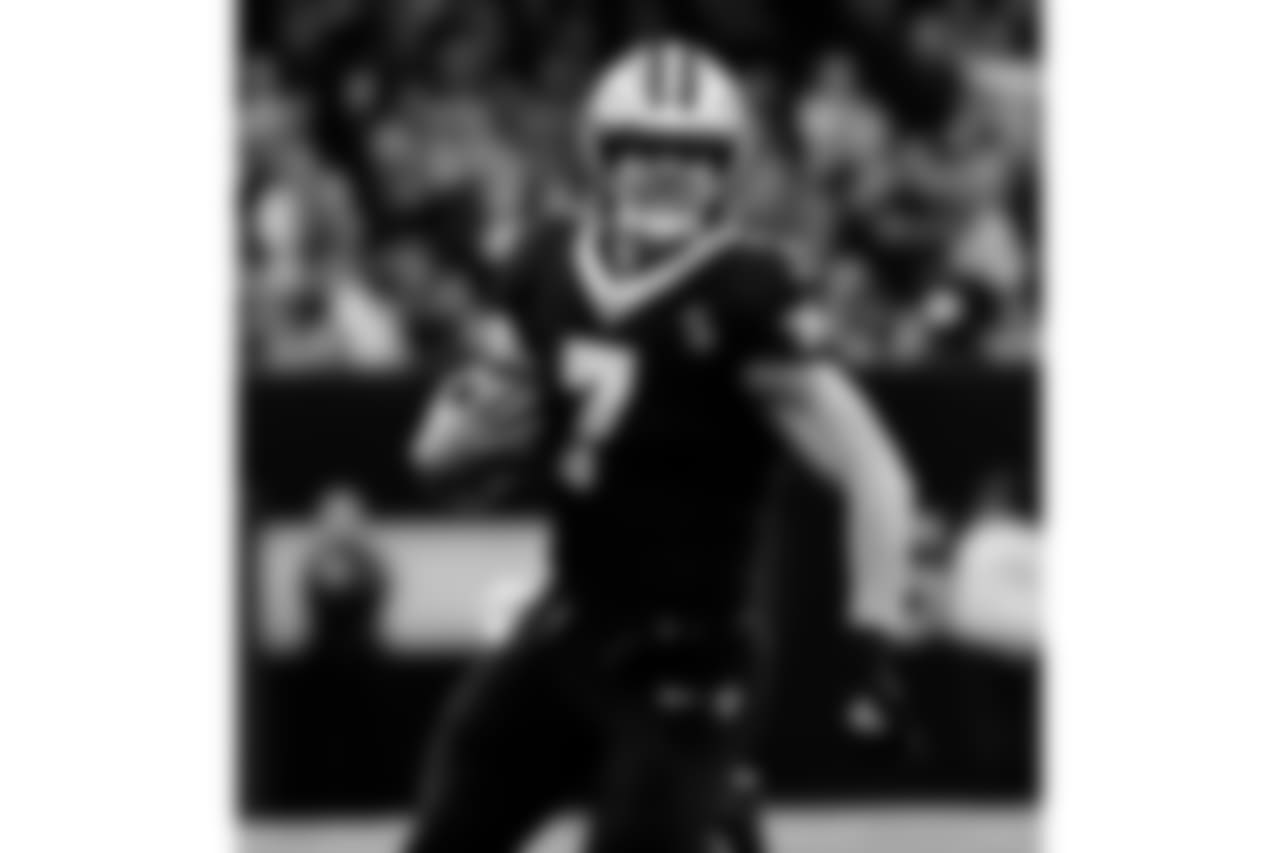 Saints 20 - Eagles 14 (W)
Divisional Game
Michael C. Hebert