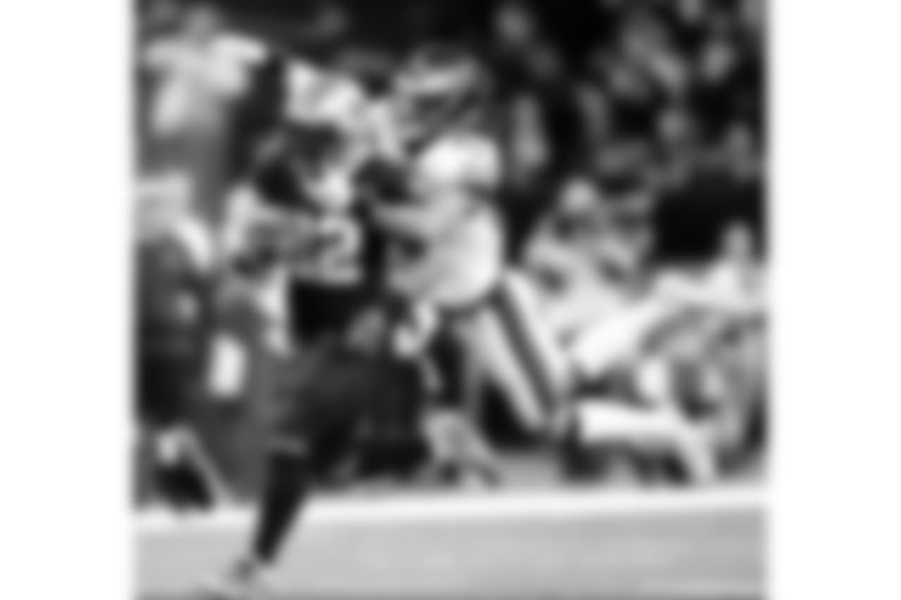 Saints 20 - Eagles 14 (W)
Divisional Game
Michael C. Hebert