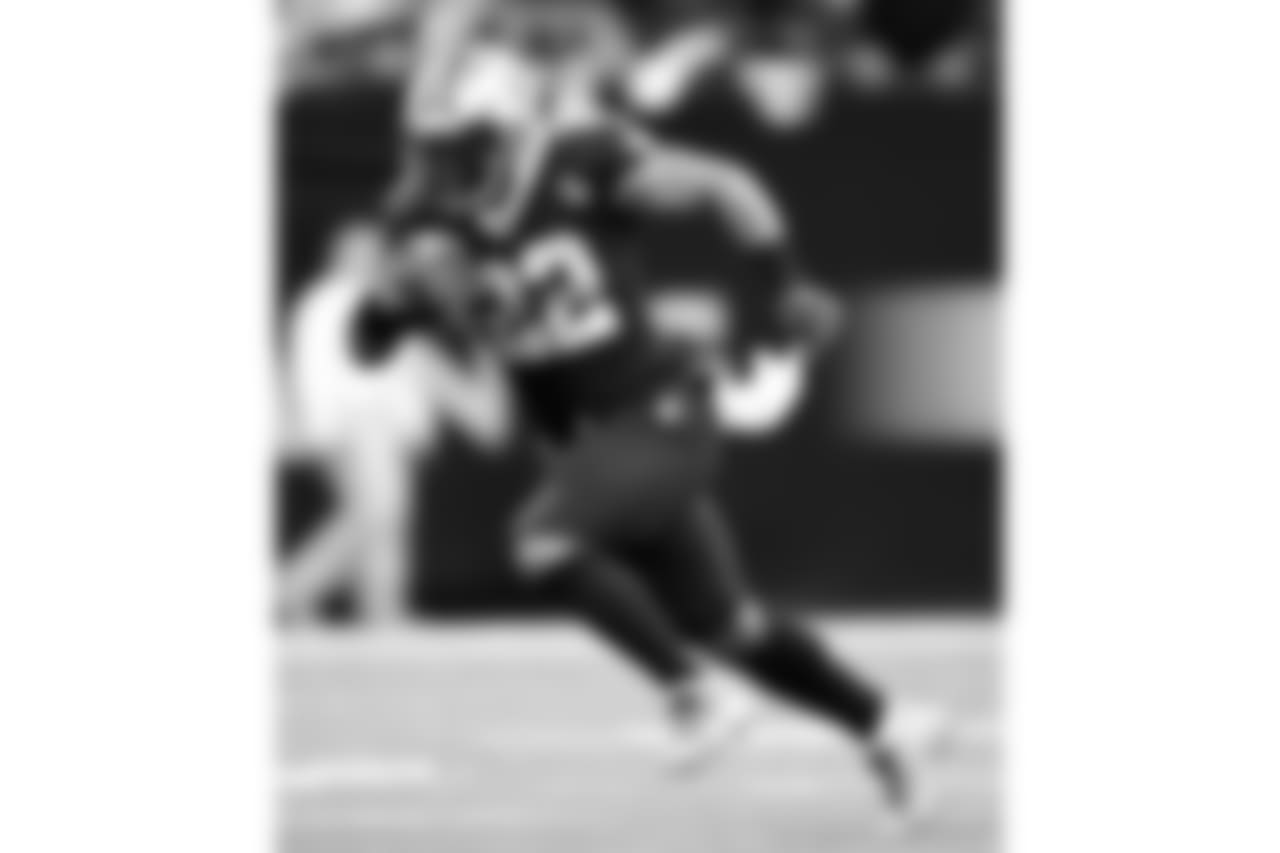 Saints 20 - Eagles 14 (W)
Divisional Game
Michael C. Hebert
