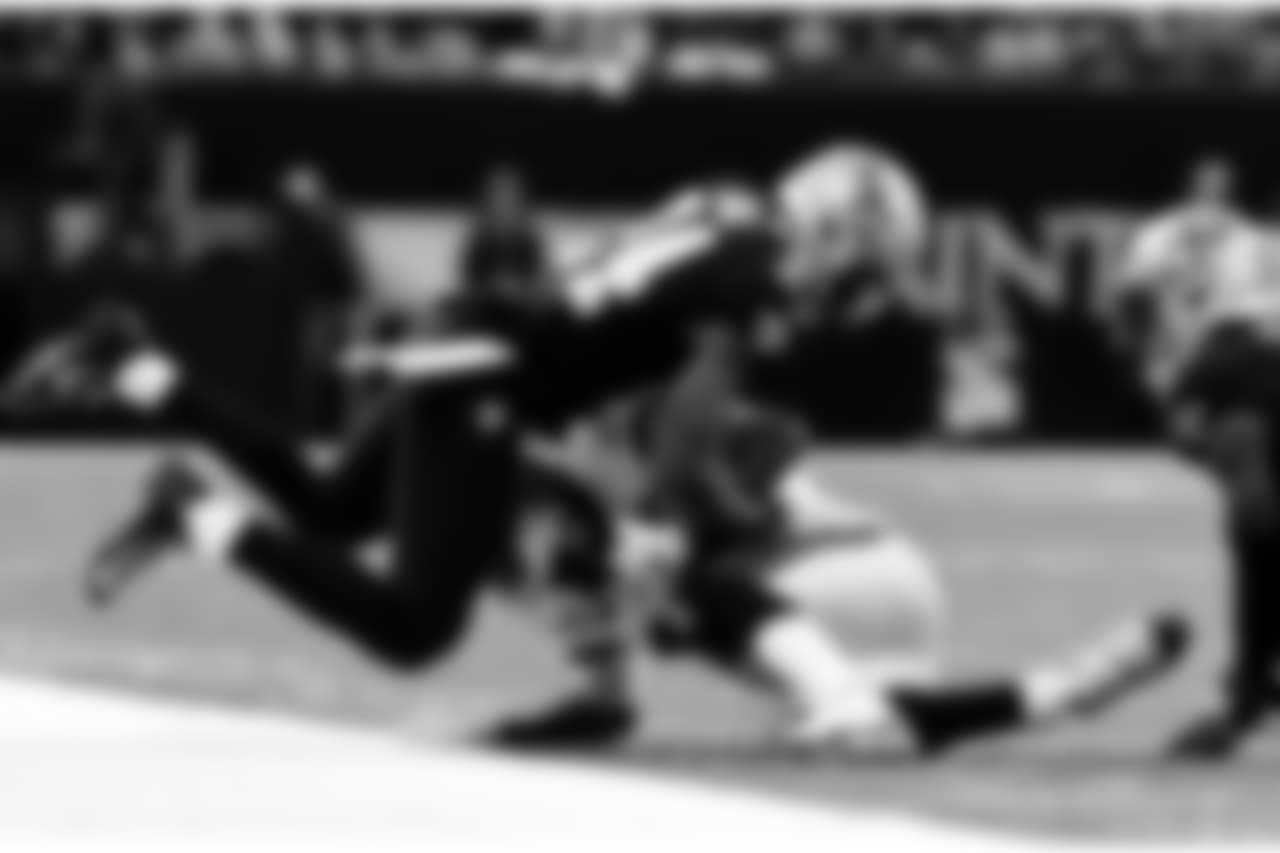 Saints 20 - Eagles 14 (W)
Divisional Game
Michael C. Hebert