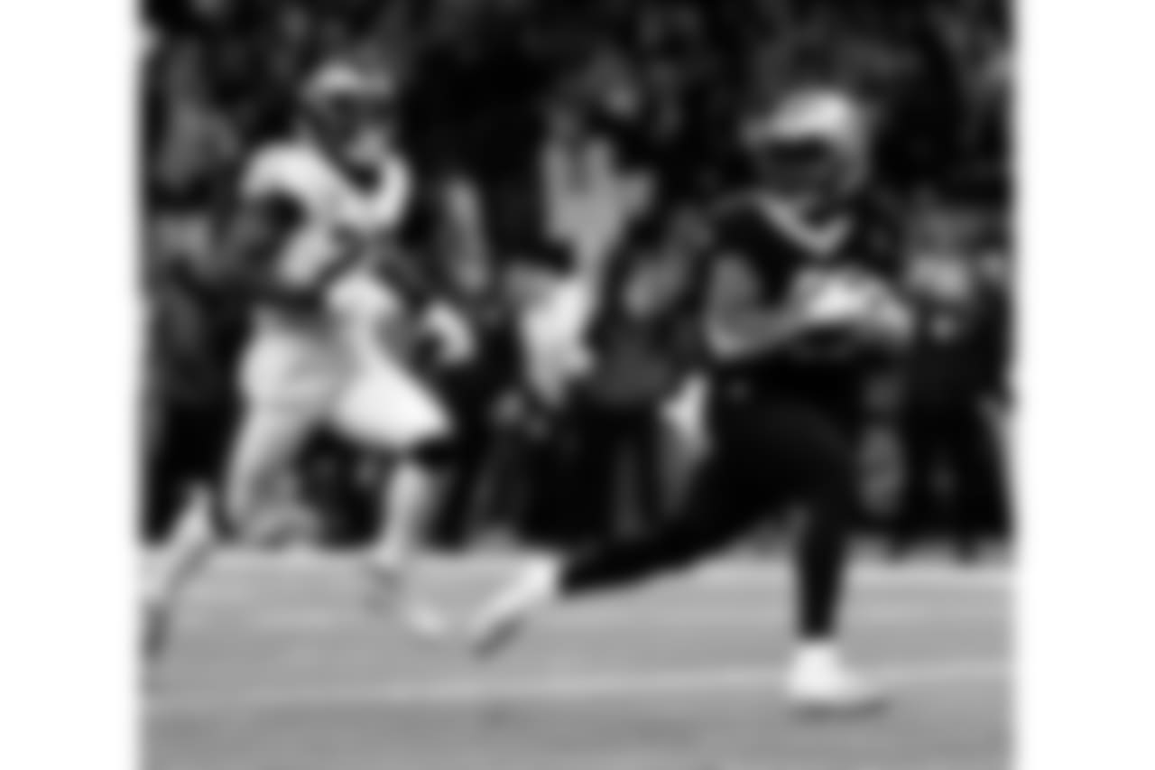 Saints 20 - Eagles 14 (W)
Divisional Game
Michael C. Hebert