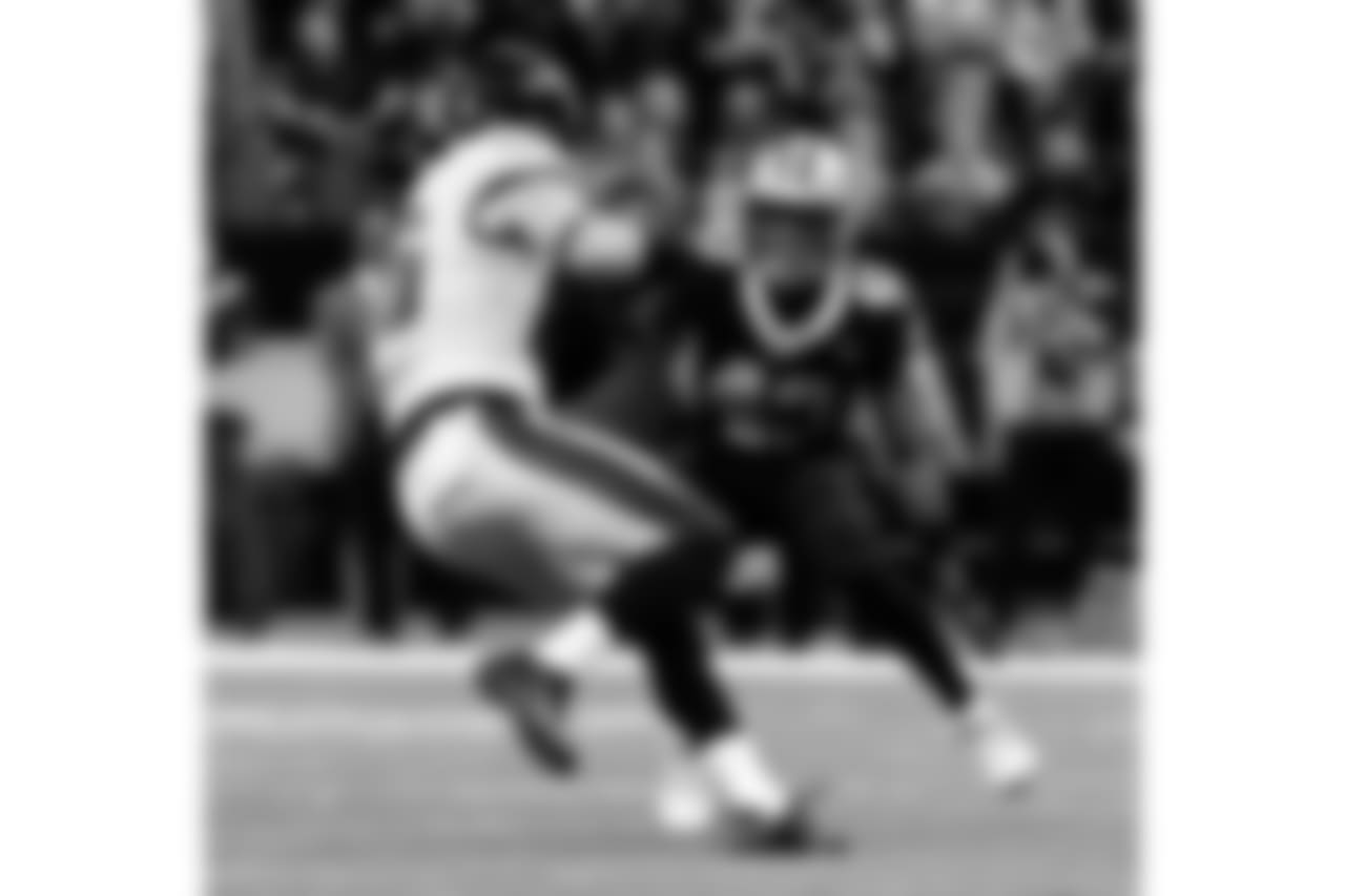 Saints 20 - Eagles 14 (W)
Divisional Game
Michael C. Hebert
