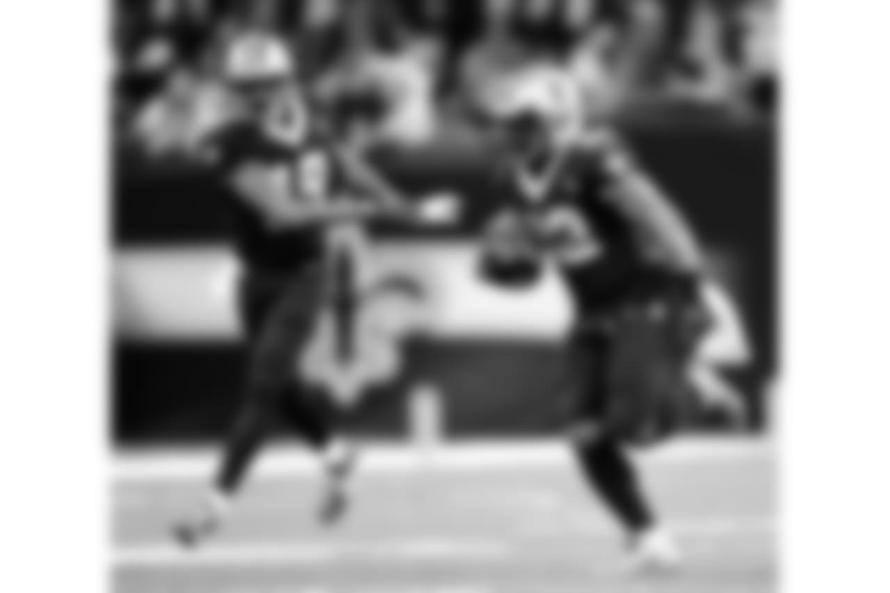 Saints 20 - Eagles 14 (W)
Divisional Game
Michael C. Hebert