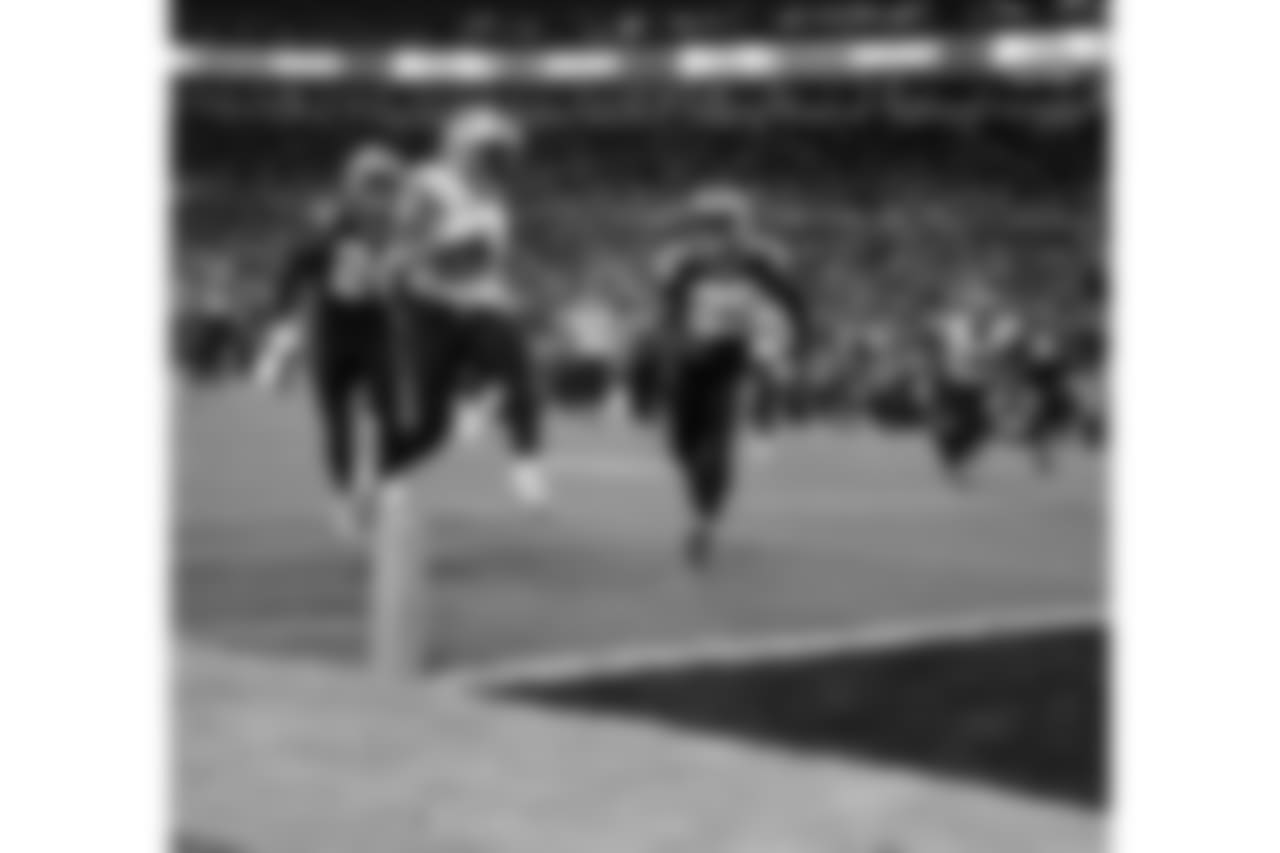 Saints 12 - Carolina 9 (W)
New Orleans Saints 2018 Season
Michael C. Hebert