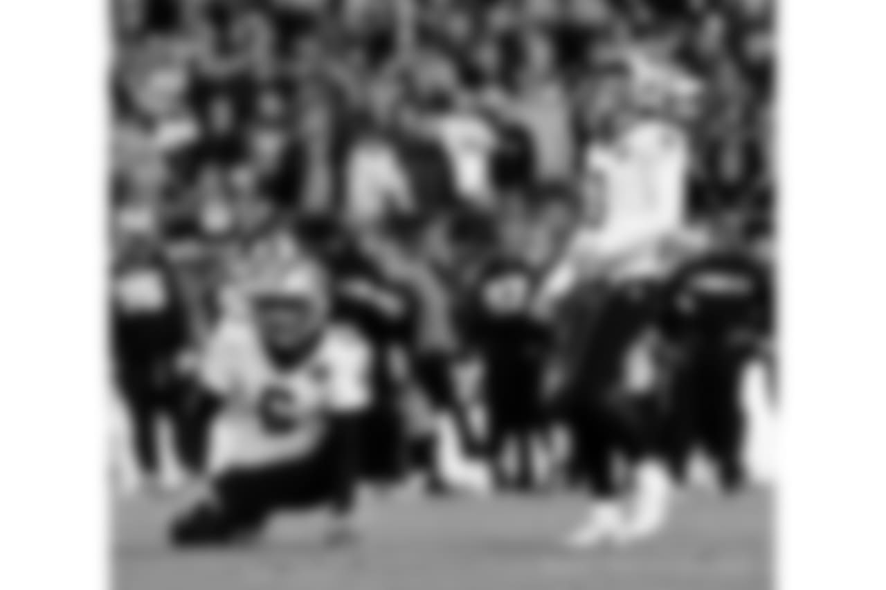 Saints 12 - Carolina 9 (W)
New Orleans Saints 2018 Season
Michael C. Hebert