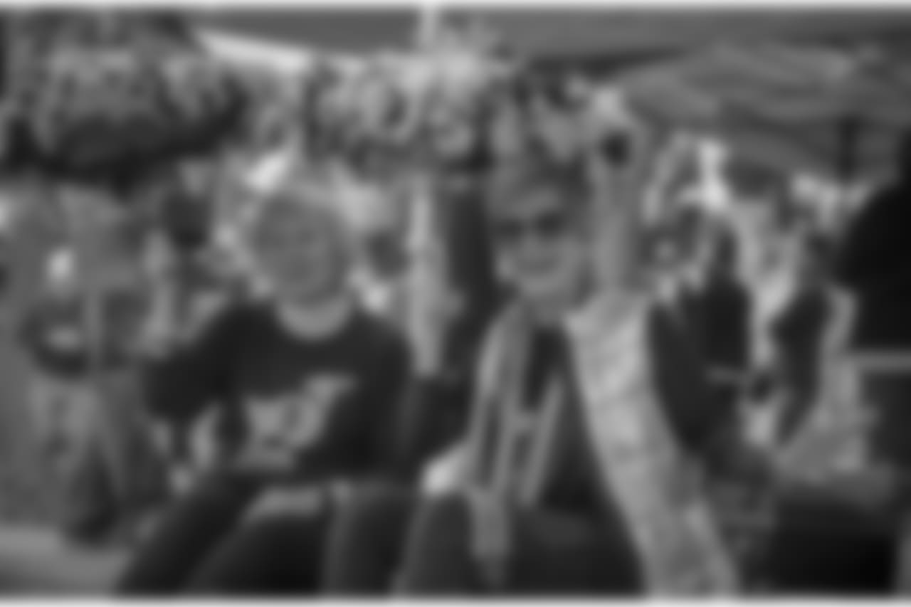 Gallery-pep-rally-saints-fever-2560-14400599