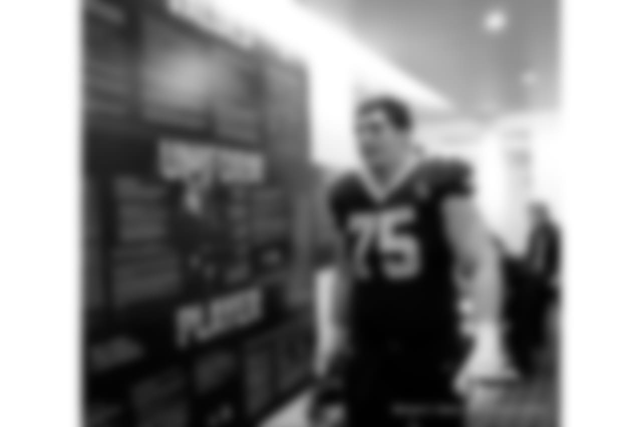 Saints 20 - Eagles 14 (W)
Divisional Game
Michael C. Hebert