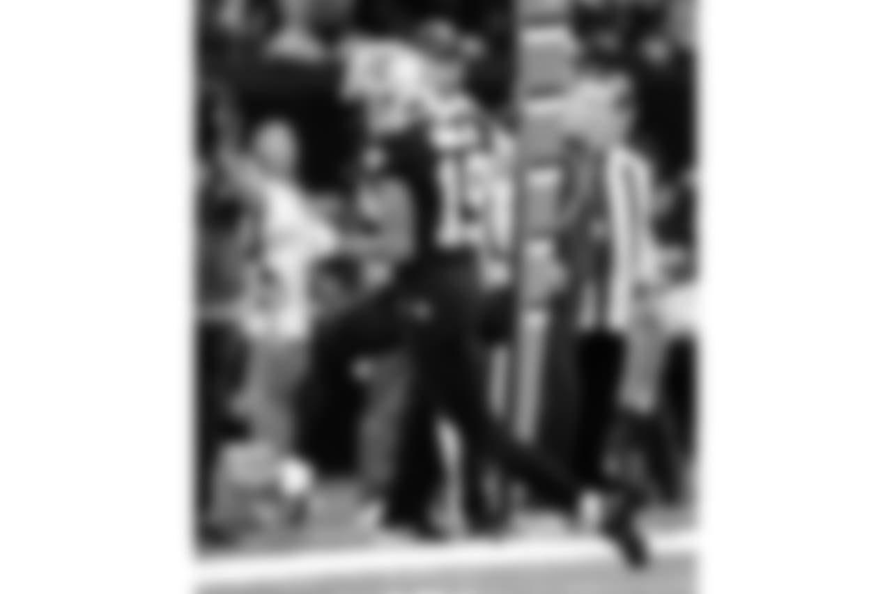 Saints 20 - Eagles 14 (W)
Divisional Game
Michael C. Hebert