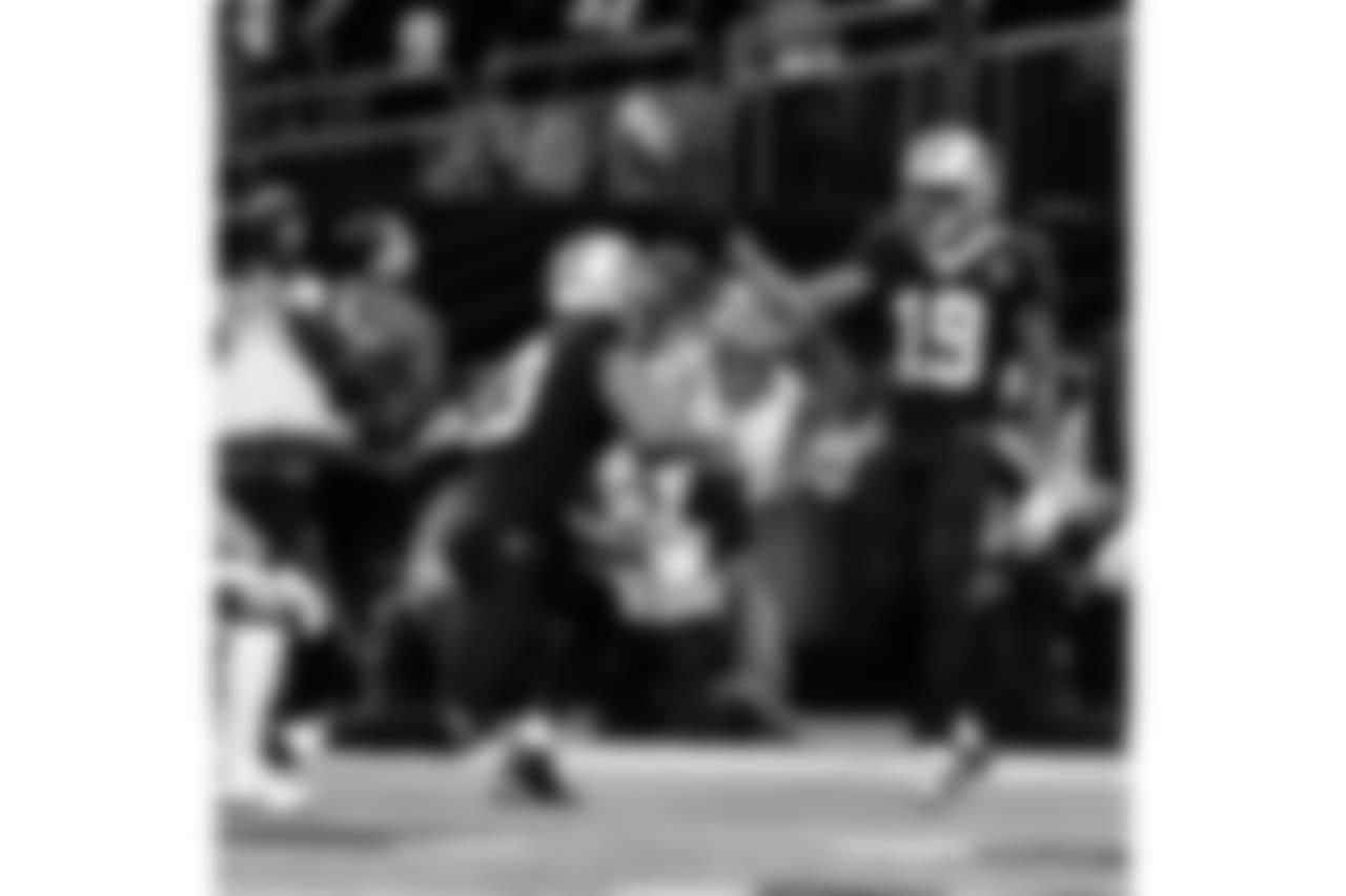 Saints 20 - Eagles 14 (W)
Divisional Game
Michael C. Hebert
