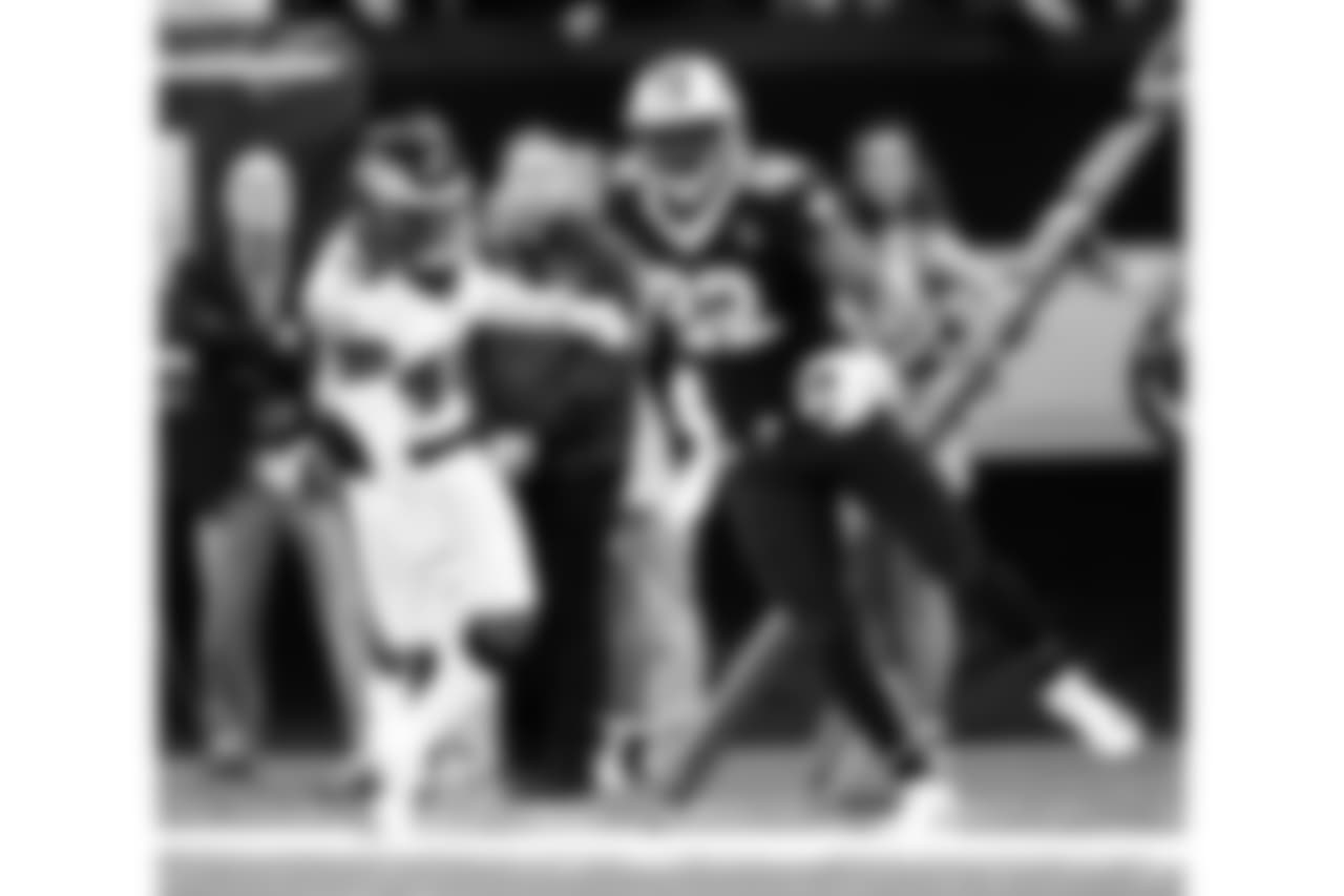 Saints 20 - Eagles 14 (W)
Divisional Game
Michael C. Hebert