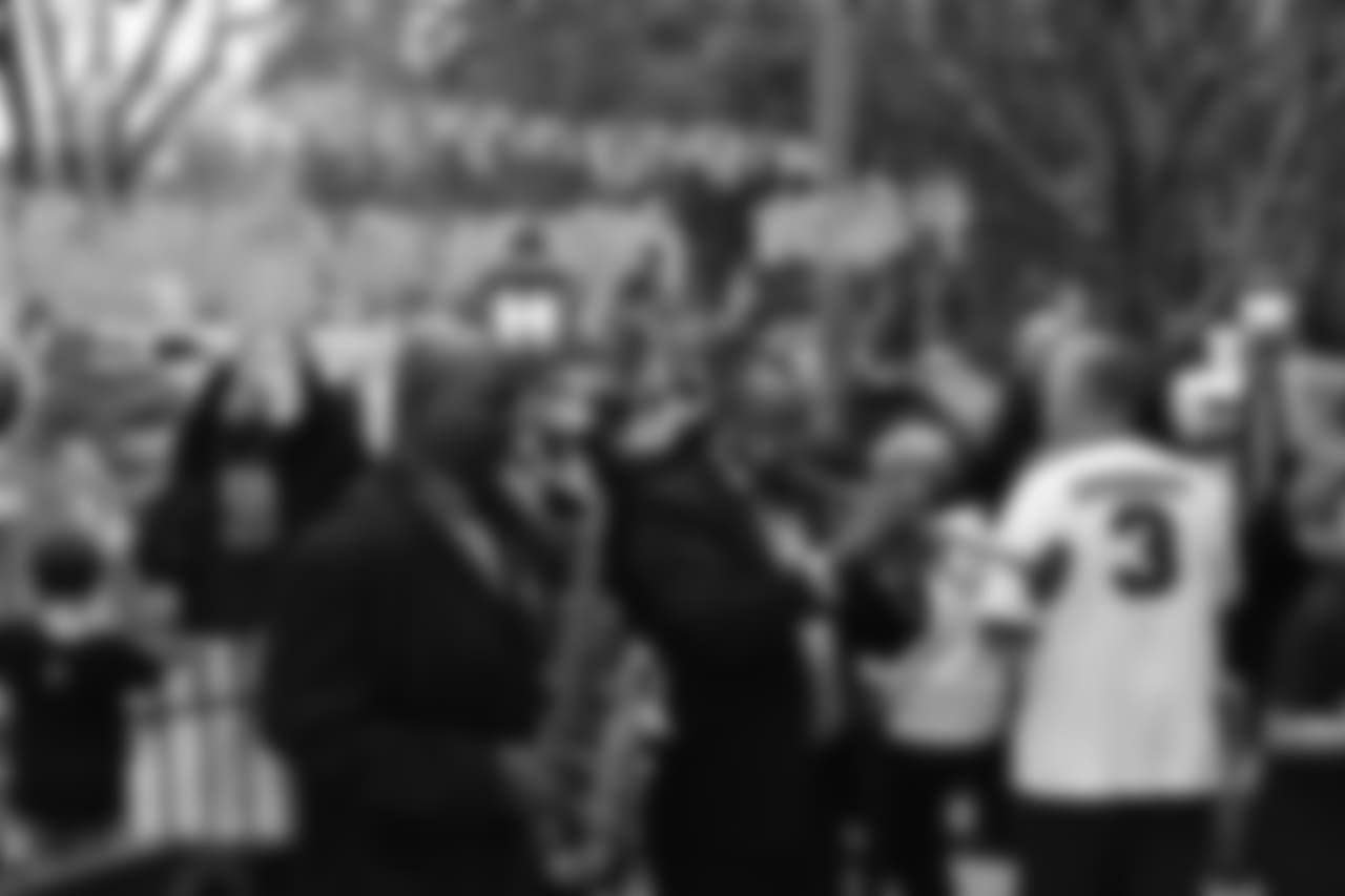 Gallery_BoycottSuperBowl53_Fans_Church020319_41