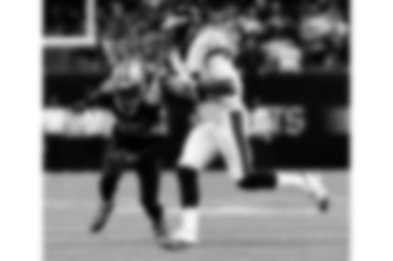 Saints 20 - Eagles 14 (W)
Divisional Game
Michael C. Hebert