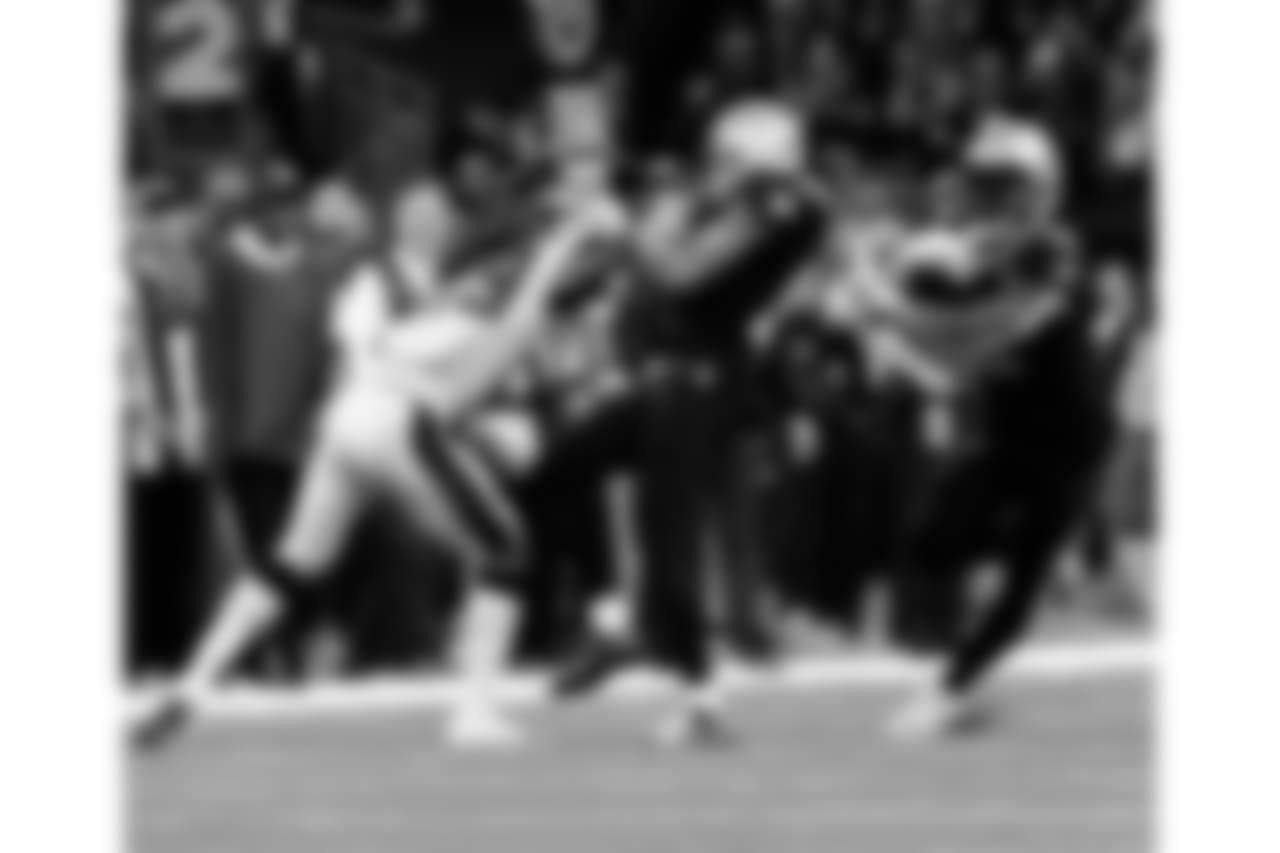 Saints 20 - Eagles 14 (W)
Divisional Game
Michael C. Hebert