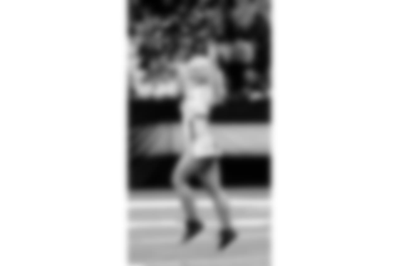 Gallery_Faces_Saintsations_jennifer010419_07