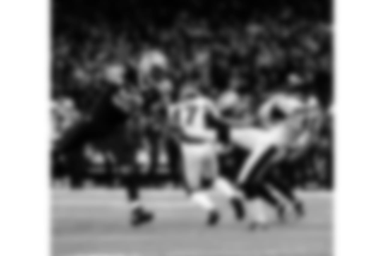 Saints 20 - Eagles 14 (W)
Divisional Game
Michael C. Hebert