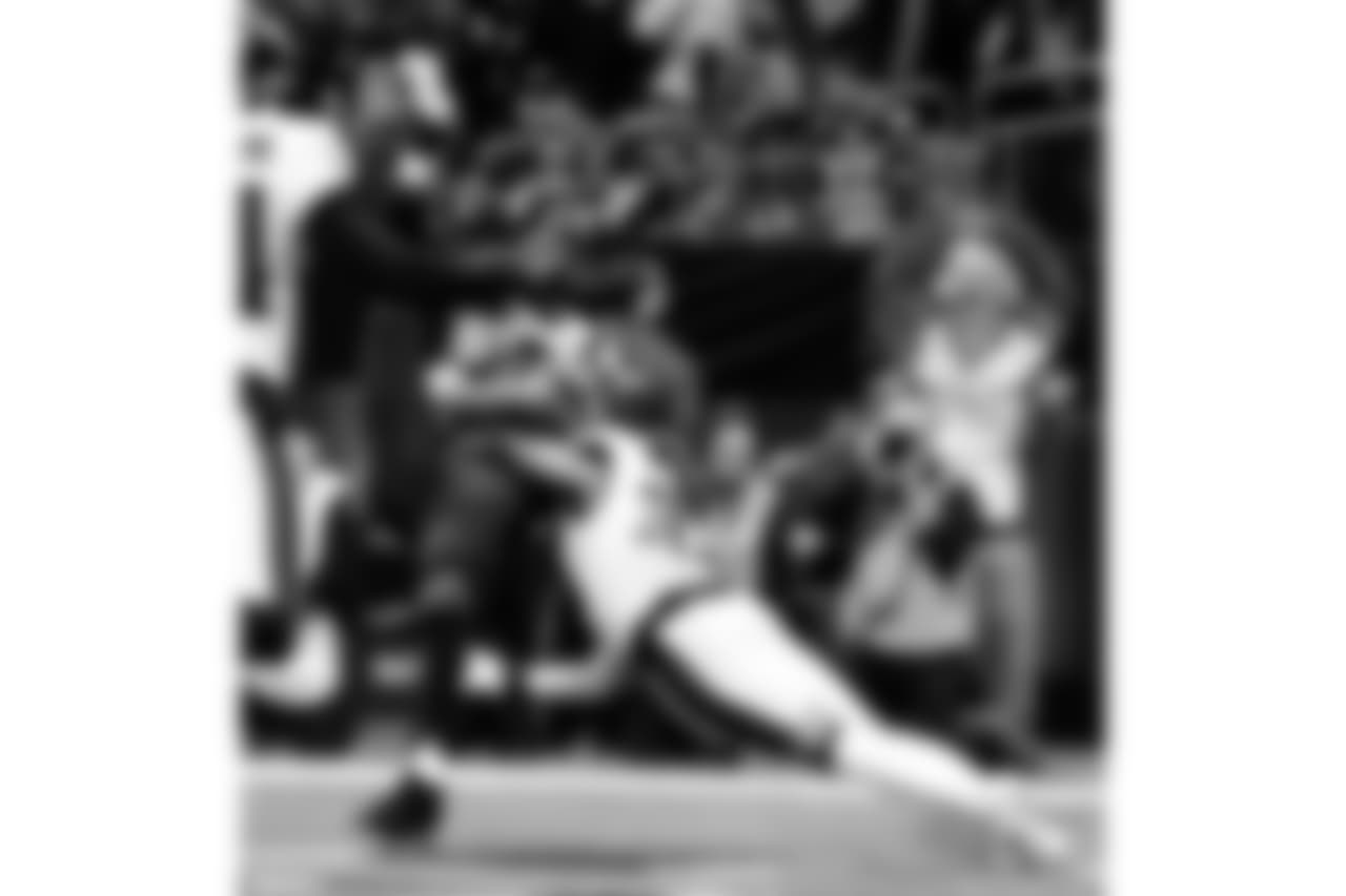Saints 20 - Eagles 14 (W)
Divisional Game
Michael C. Hebert
