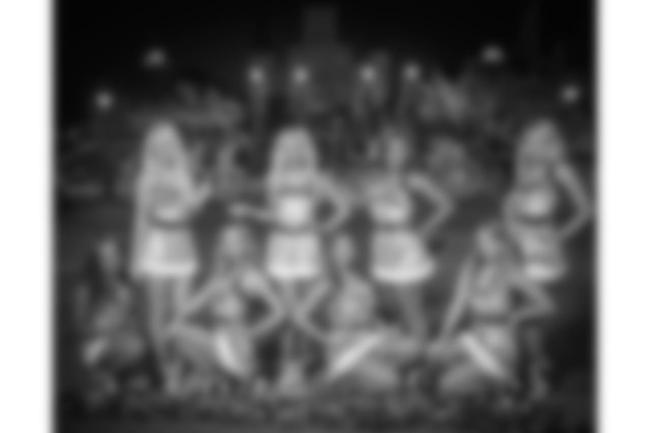 Gallery-Saintsations-xmas-2560-1440-0297