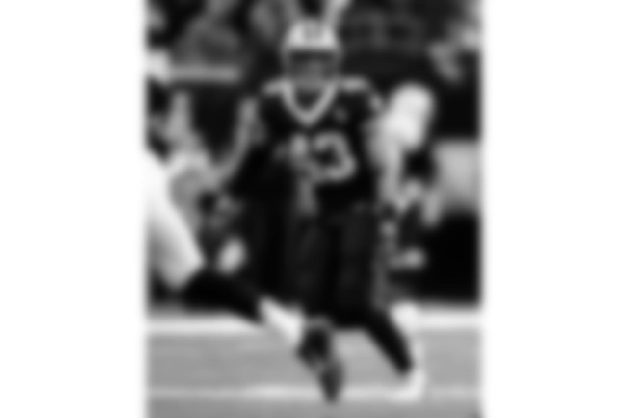 Saints 20 - Eagles 14 (W)
Divisional Game
Michael C. Hebert