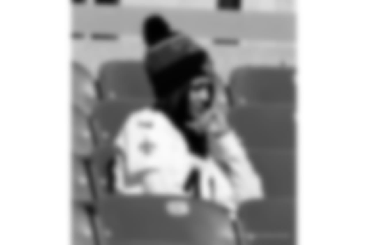 Gallery-Reg-Wk7-Saints-Ravens-Fans-B-102118-018