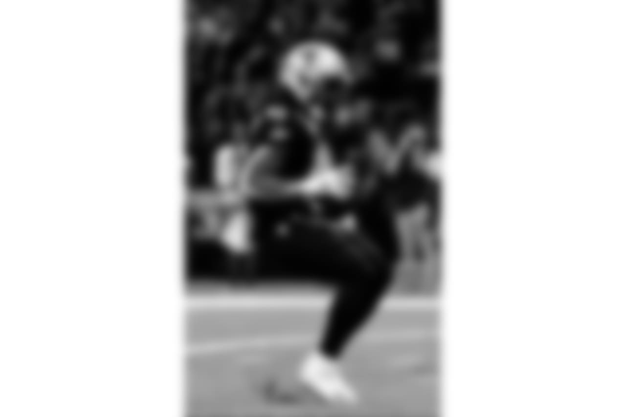 Saints 20 - Eagles 14 (W)
Divisional Game
Michael C. Hebert