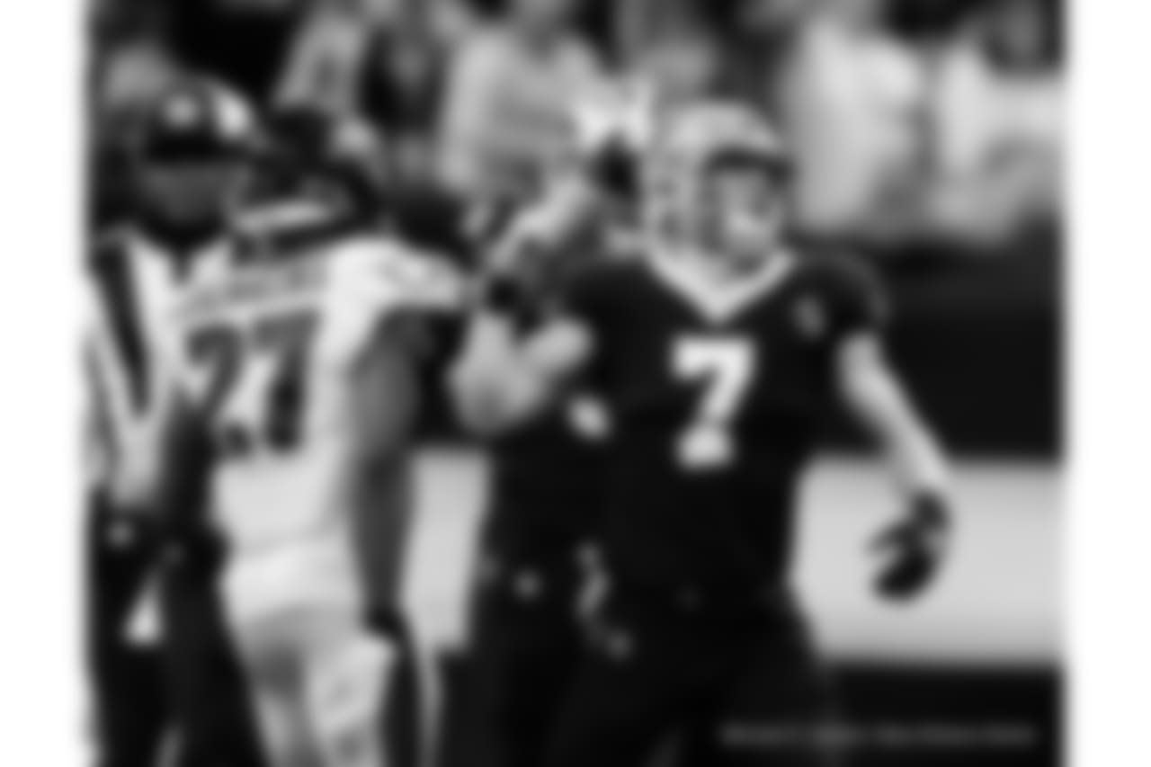 Saints 20 - Eagles 14 (W)
Divisional Game
Michael C. Hebert