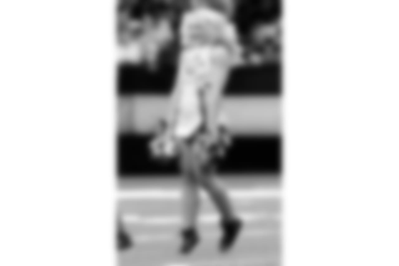Gallery_Faces_Saintsations_jennifer010419_06