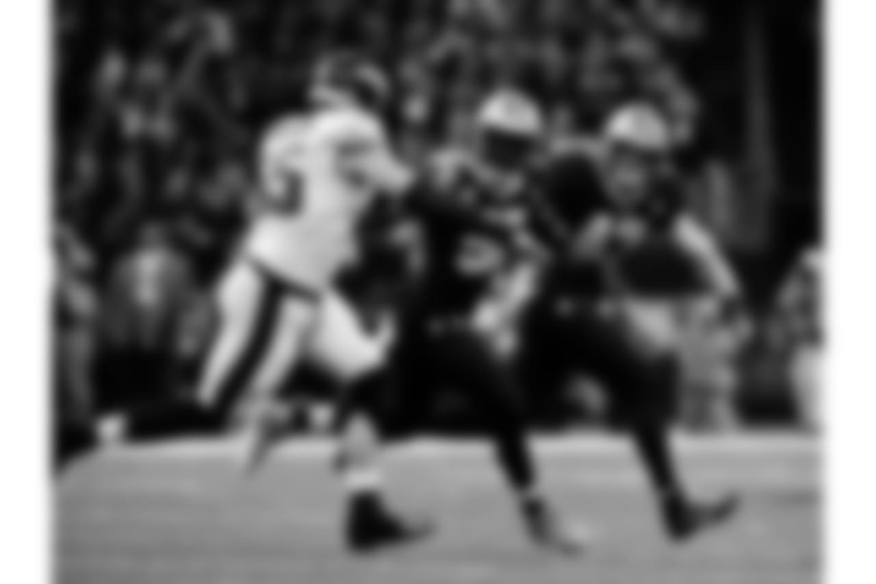 Saints 20 - Eagles 14 (W)
Divisional Game
Michael C. Hebert