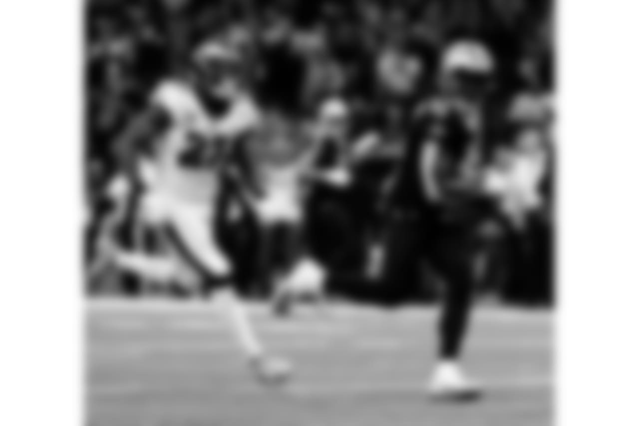 Saints 20 - Eagles 14 (W)
Divisional Game
Michael C. Hebert