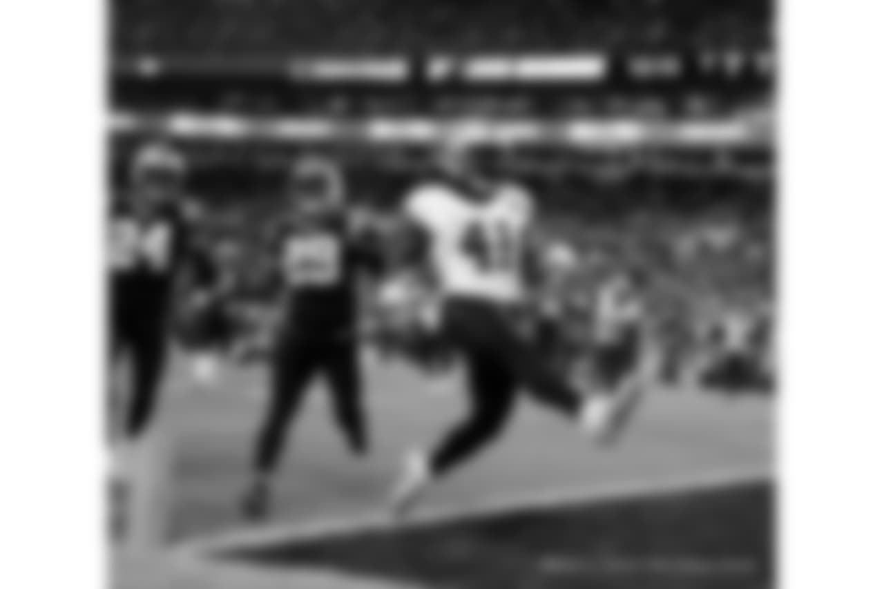 Saints 12 - Carolina 9 (W)
New Orleans Saints 2018 Season
Michael C. Hebert