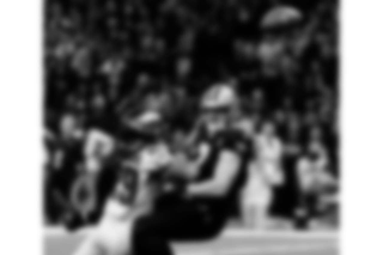 Saints 20 - Eagles 14 (W)
Divisional Game
Michael C. Hebert