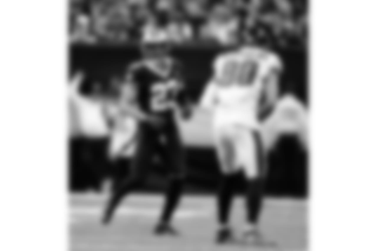 Saints 20 - Eagles 14 (W)
Divisional Game
Michael C. Hebert