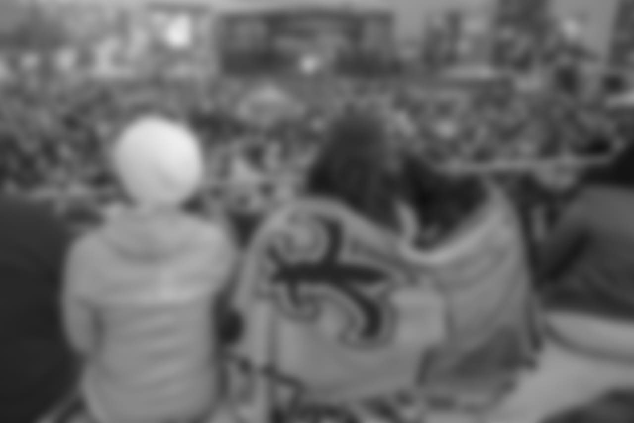 Gallery-Fans-2560-1440-1354