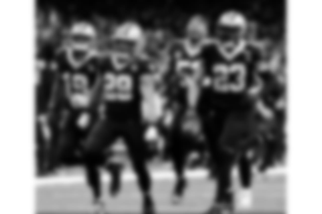 Saints 20 - Eagles 14 (W)
Divisional Game
Michael C. Hebert