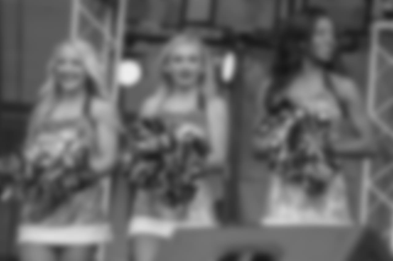 Gallery_Faces_Saintsations_Bekah010419_07