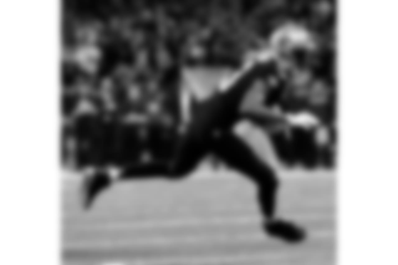Saints 20 - Eagles 14 (W)
Divisional Game
Michael C. Hebert