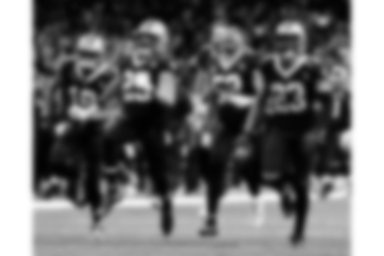 Saints 20 - Eagles 14 (W)
Divisional Game
Michael C. Hebert