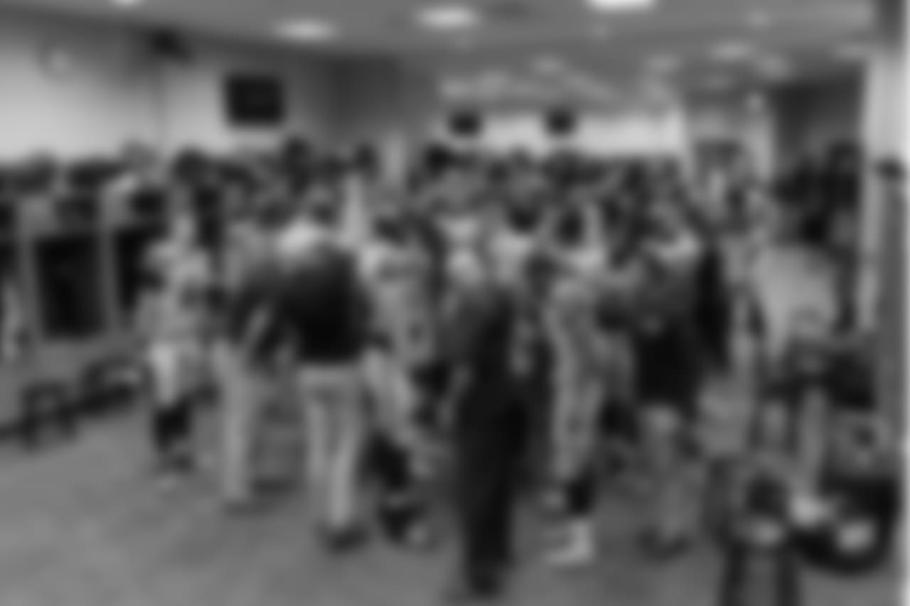 The Seahawks gather before leaving the locker room for kickoff.