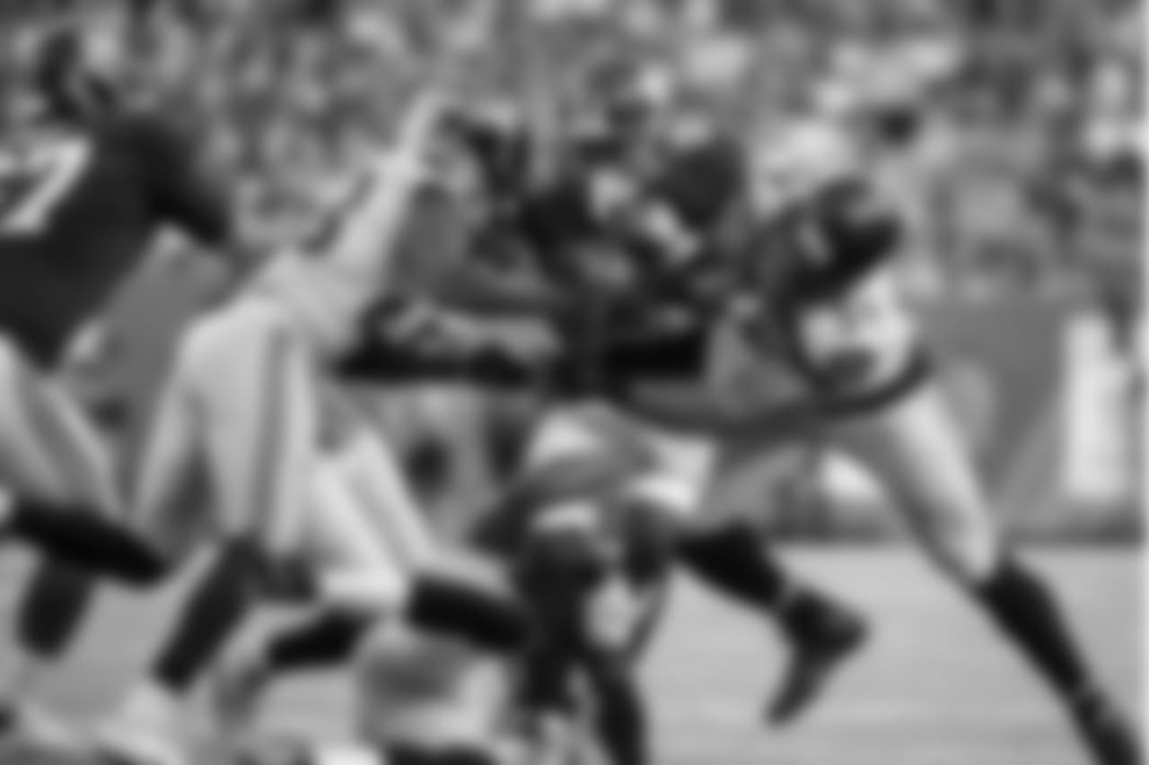 Seattle's defense was stout all game long with Bobby Wagner and teammates stuffing a rushing attempt in the second quarter.