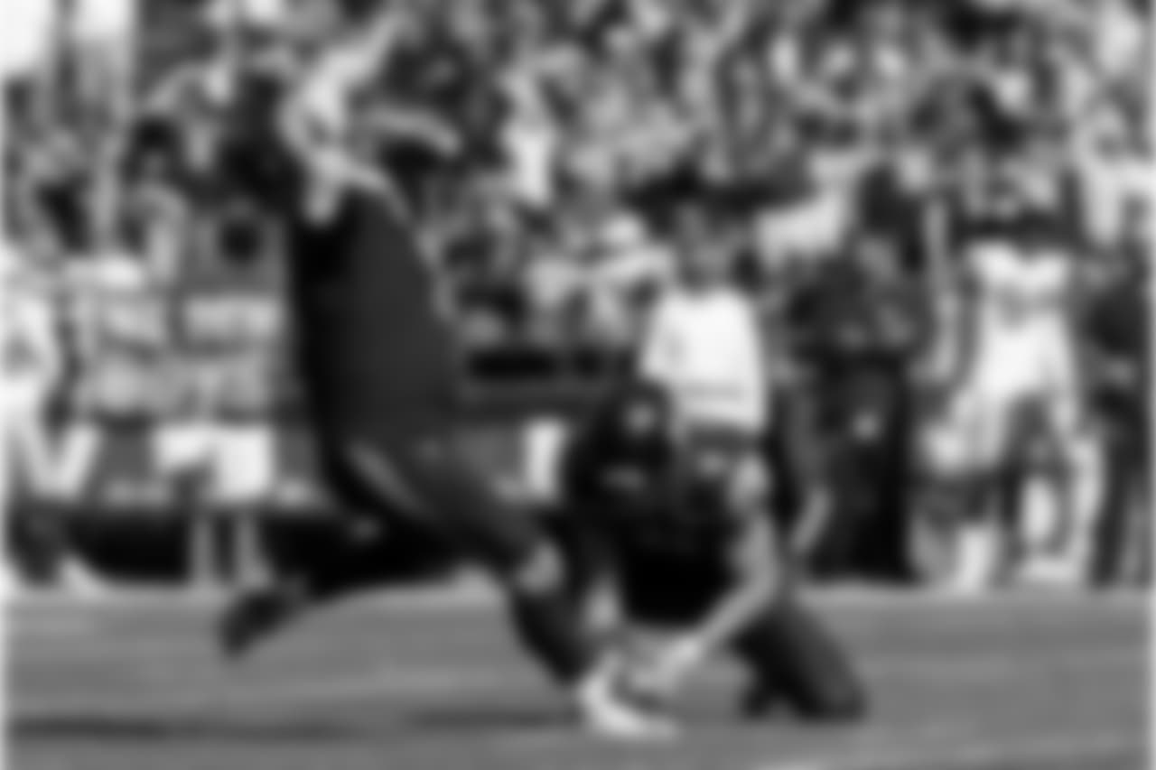 Kicker Sebastian Janikowski connects on a 47-yard field goal just before halftime.