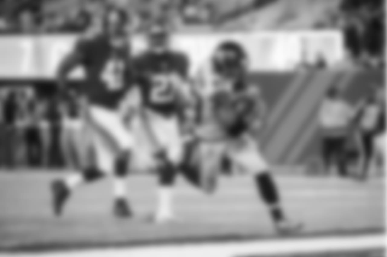 Seattle's Doug Baldwin crosses the goal line with a 22-yard touchdown reception from Russell Wilson to give the Seahawks a 10-7 lead in the third quarter.