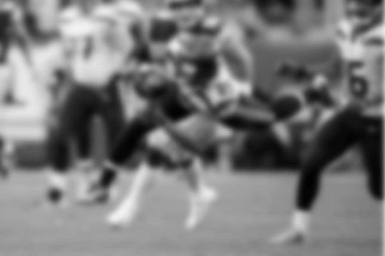 Receiver Doug Baldwin lays out for a flying catch for a first down in the third quarter.