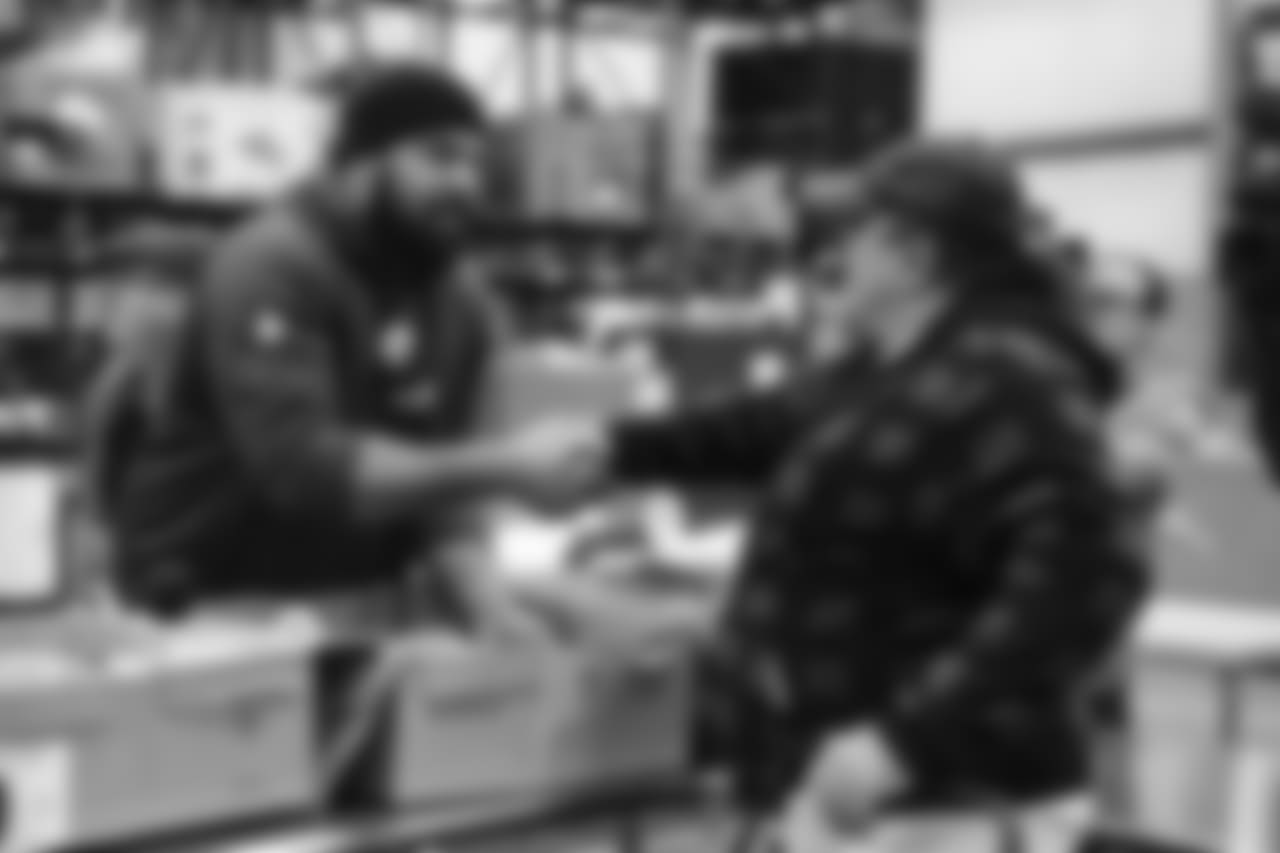 2018_Turkey_Giveaway_1119rm0008_1
