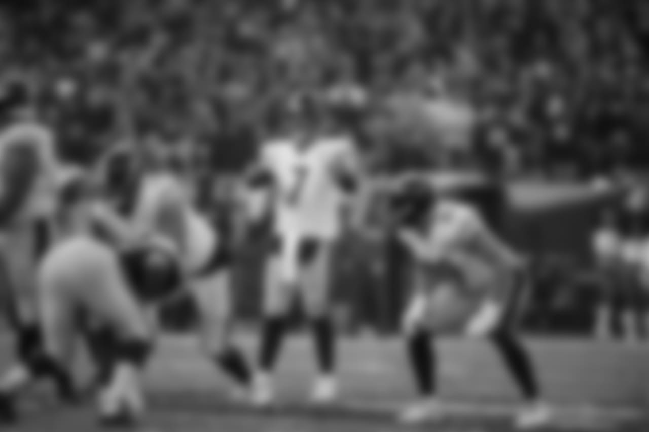 A 2018 Regular Season game between the Pittsburgh Steelers and the Oakland Raiders on Sunday, December 9, 2018.