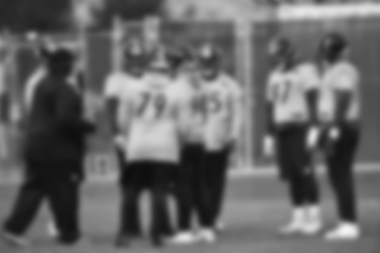 The Pittsburgh Steelers practice at UPMC Rooney Sports Complex.