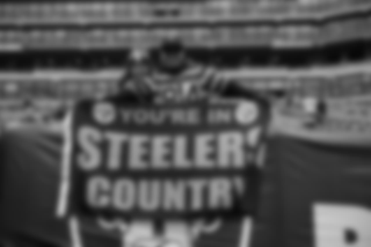 A 2018 Regular Season game between the Pittsburgh Steelers and the Oakland Raiders on Sunday, December 9, 2018.