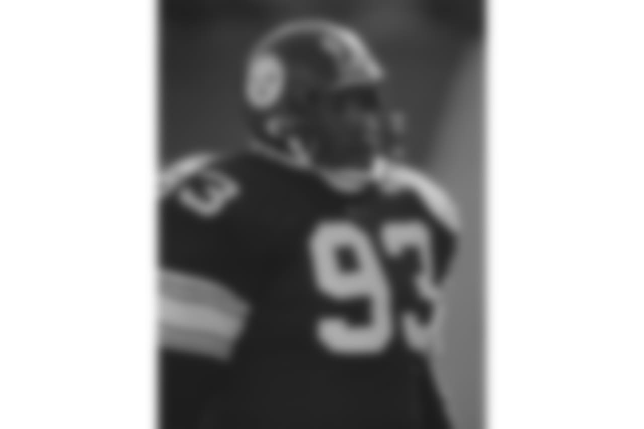 6\. Keith Willis (82-87, 89-91) - 59 career QB sacks.