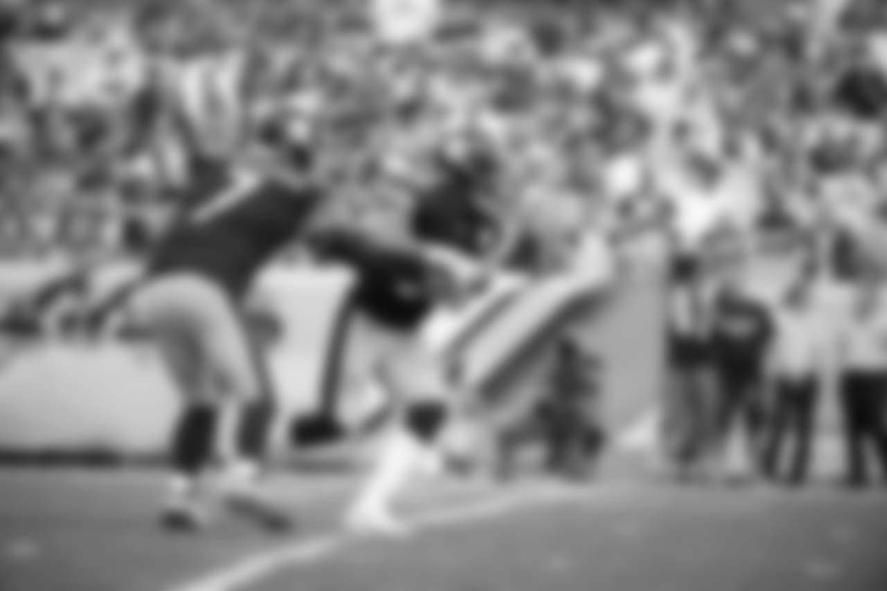 A 2018 Regular Season game between the Pittsburgh Steelers and the Kansas City Chiefs on Sunday, September 16, 2018.