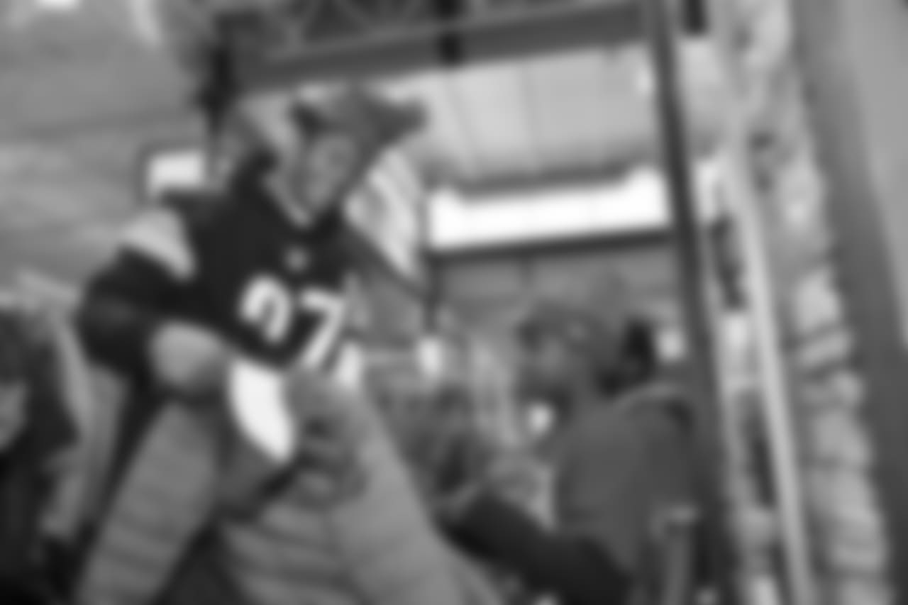 A 2018 Regular Season game between the Pittsburgh Steelers and the Denver Broncos on Sunday, November 25, 2018. The Broncos defeated the Steelers 24-17.