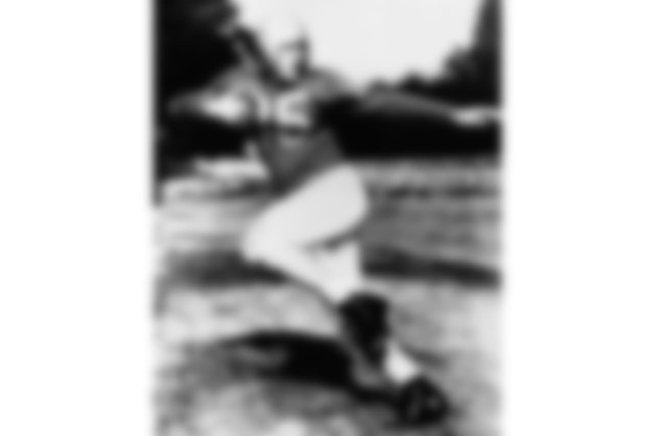 7. Bill Dudley (1942, 1945-46) - 838 yards.